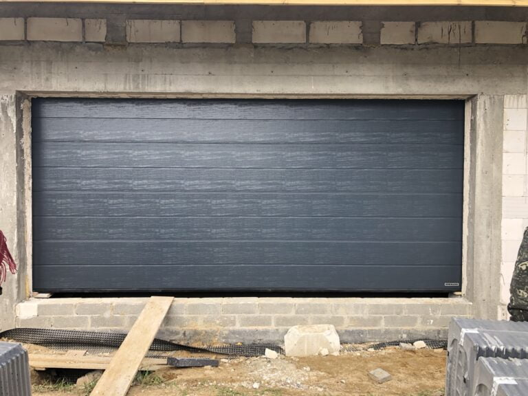 Read more about the article BRAMA GARAŻOWA HORMANN WOODGRAIN ANTRACYT