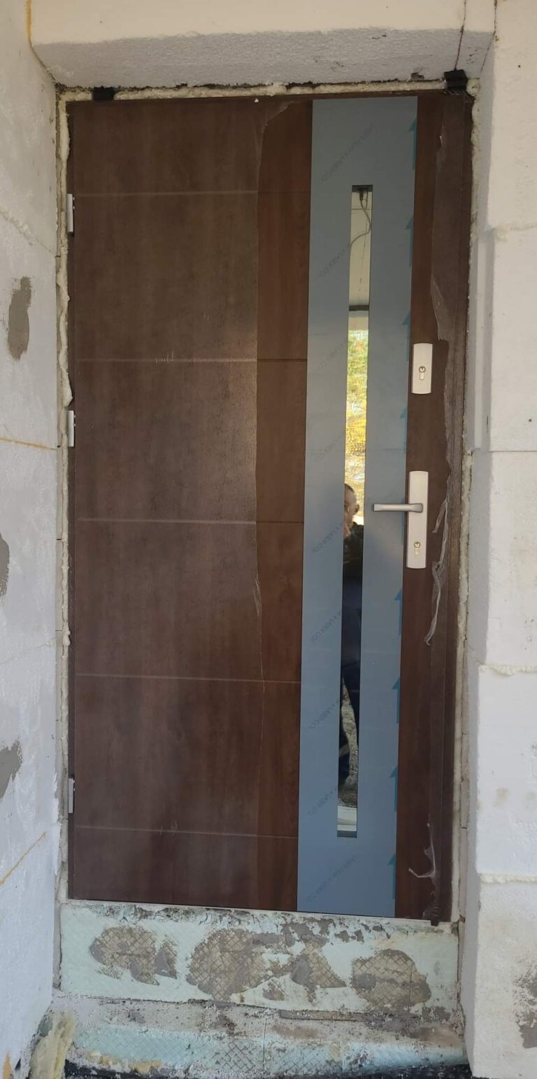drzwi wyjściowe przeszklone antywłamaniowe z montażem